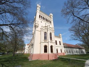 Neogotický kaštieľ v Galante (©Muzeum.SK, 2026)